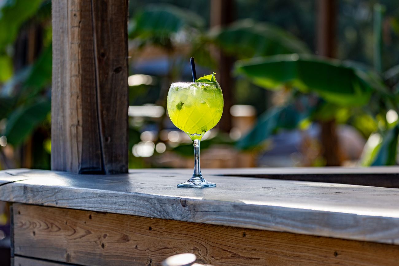 A fresh green cocktail on the bar