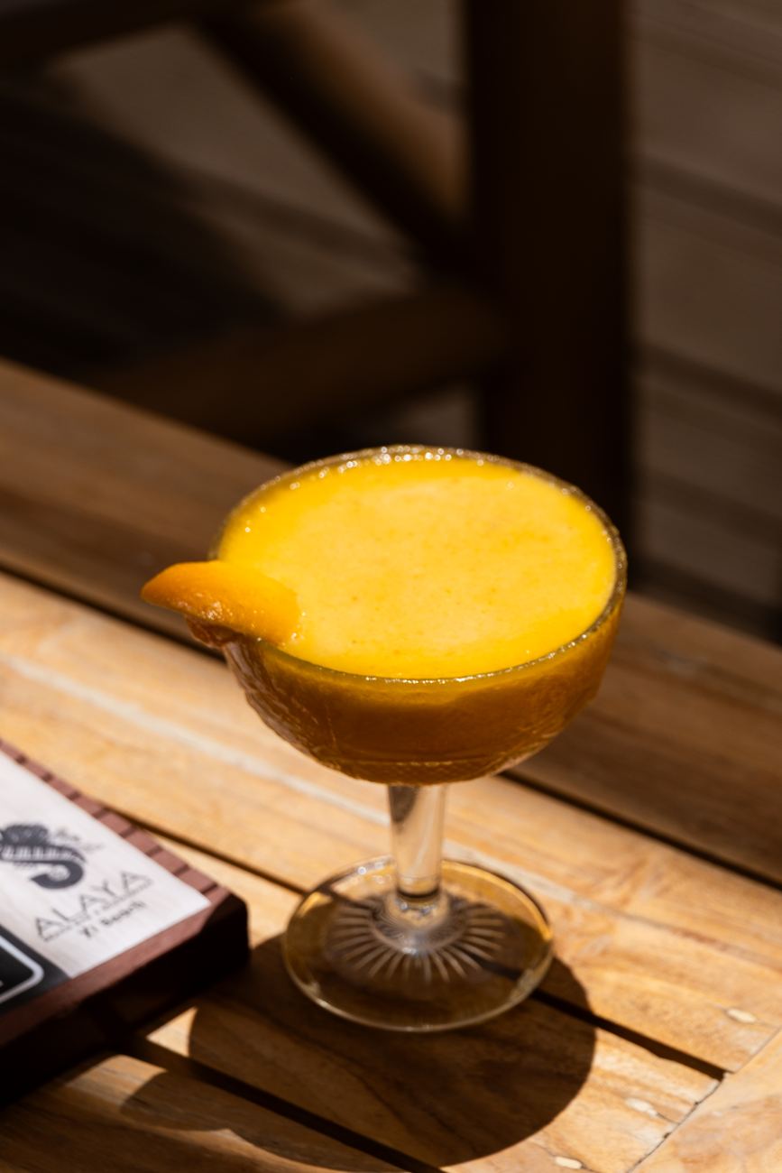Frozen mango cocktail